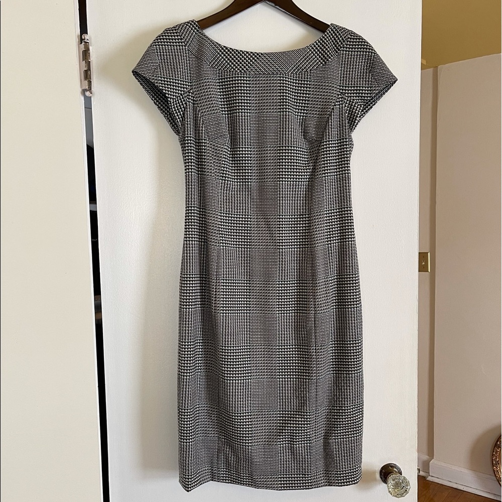 Escada Glen Plaid Sheath Dress Size 36